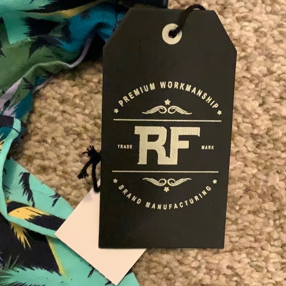 Colorful Palm Tree T-Shirt - 2 Sizes Available - Picture 3 of 5